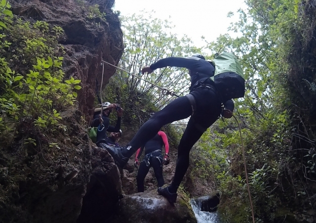 Rapelando en Jorox